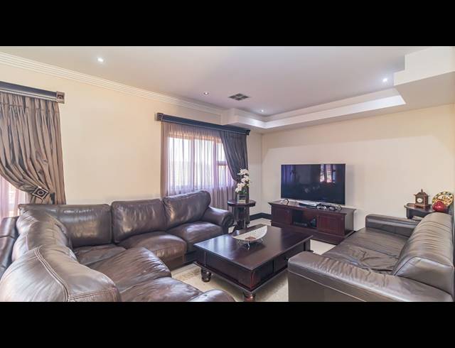 3 BEDROOM HOUSE FOR SALE IN IZINGA